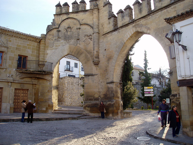 Baeza Puerta de Jaén