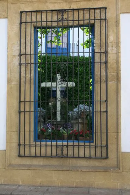 Cruz de Mayo Patio Palacio de Viana