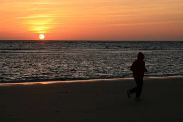 Atardecer en la Playa Victoria