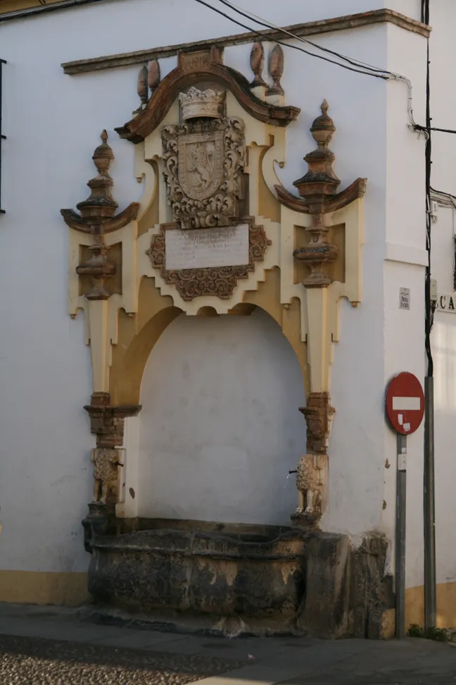 Fuente de la Piedra Escrita