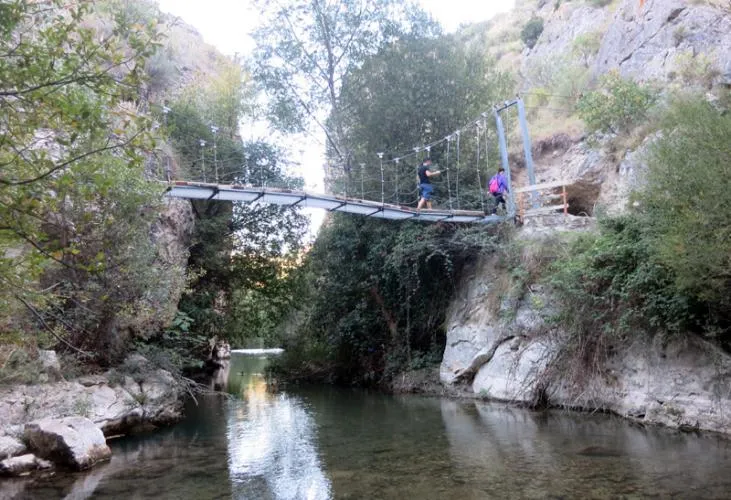 RUTA POR EL ALTIPLANO DE GRANADA: CASTRIL, LA PASARELA COLGANTE Y LA PEÑA QUESADA