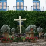 Cruz de Mayo Patio Palacio de Viana