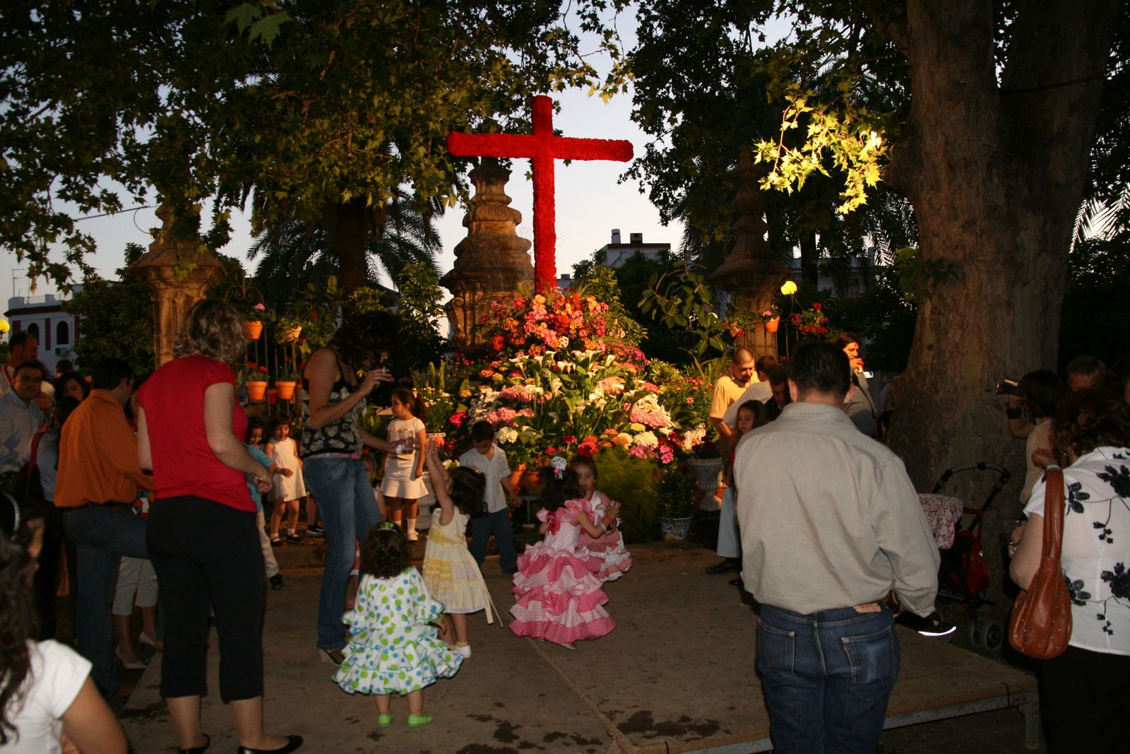 Cruz de Mayo Pza Corazón de María