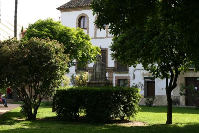 Monumento a Alhakén