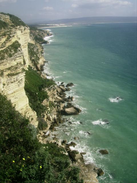 ACANTILADO DE BARBATE JUNTO A LA TORRE DEL TAJO