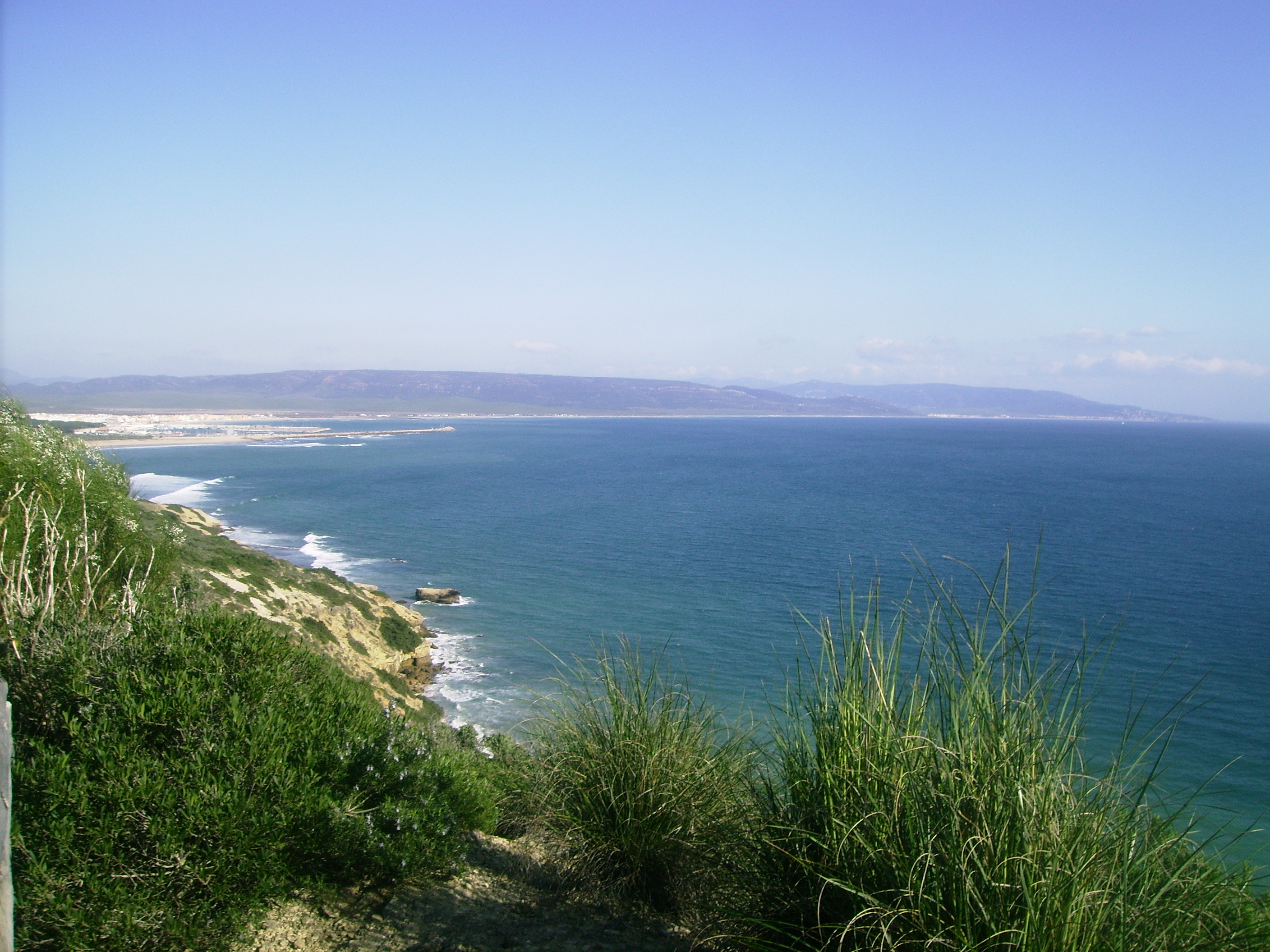 VISTA DESDE EL ACANTILADO DE BARBATE, JUNTO A LA TORRE DEL TAJO