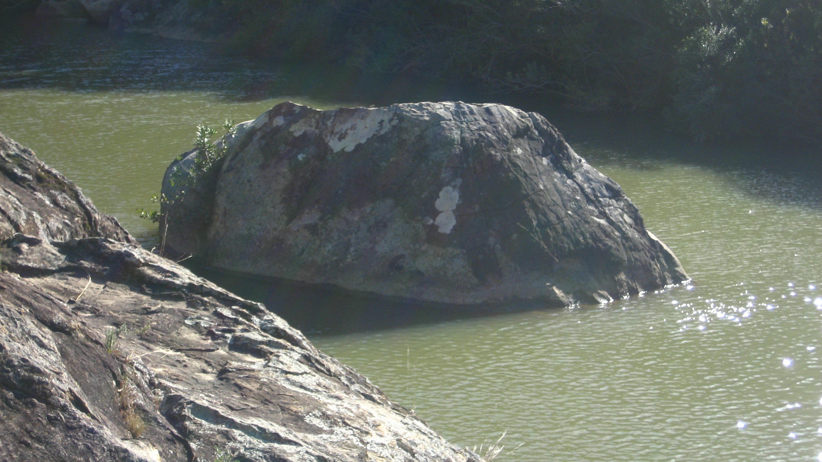 piedra del rio